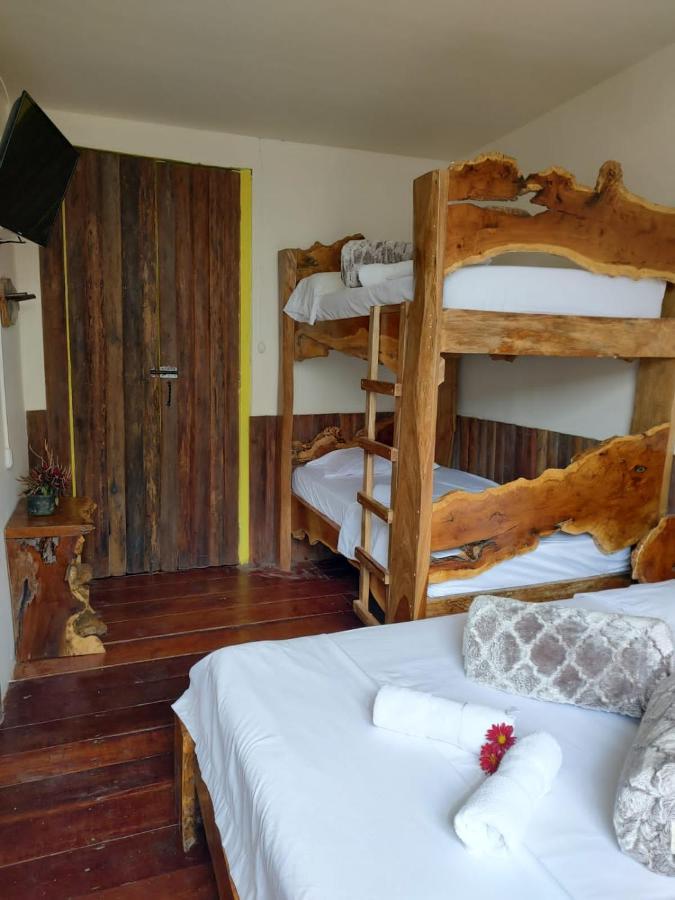 Hostal Casa Madrigal Pensión *
