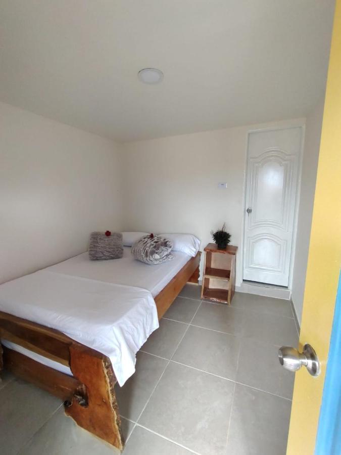 Hostal Casa Madrigal Pensión Filandia