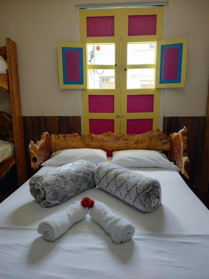 Hostal Casa Madrigal Pensión *