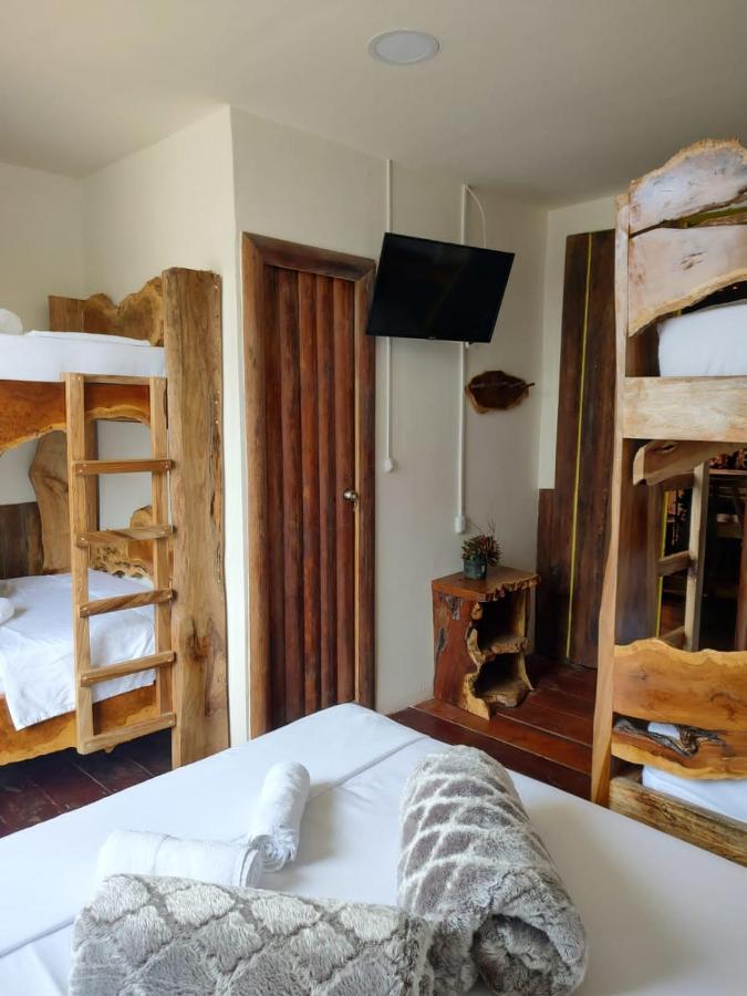 Guest house Hostal Casa Madrigal