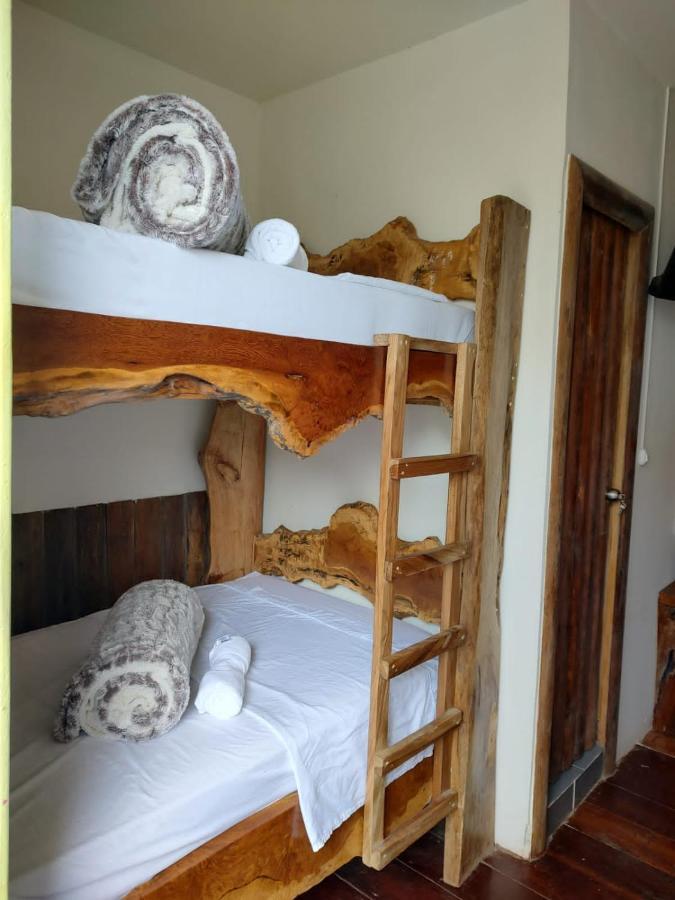 Guest house Hostal Casa Madrigal *